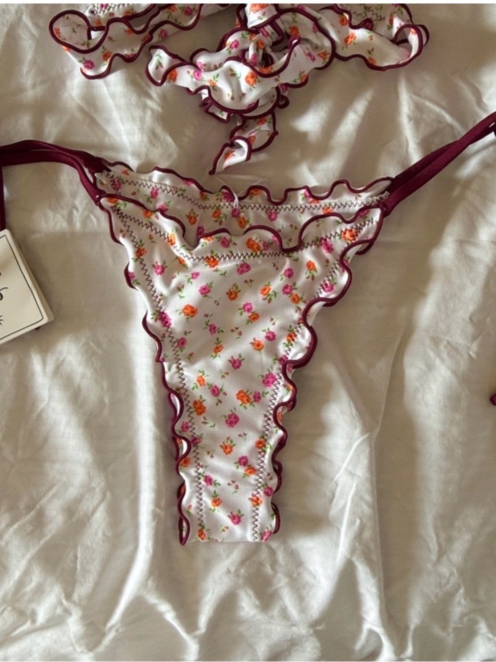 Kulani Kinis rosie posie NWT Lettuce edge bottom medium